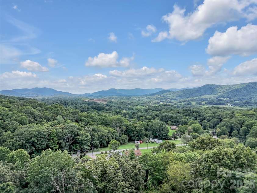 346 Wendy Way, Clyde, NC 28721.  MLS# CAR4289495, YatesRealty ID 3452. Your Place in the Mountains!