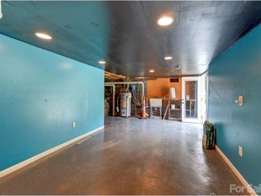 109 Meadow Run, Asheville, NC 28806.  MLS# CAR4259730, YatesRealty ID 34520. Basement-Studio
