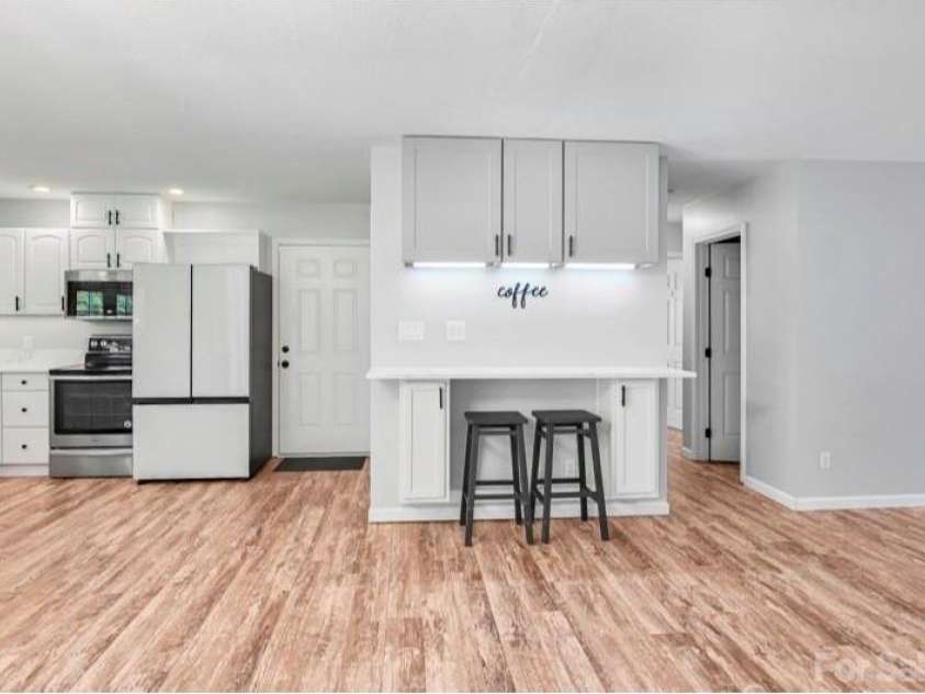 109 Meadow Run, Asheville, NC 28806.  MLS# CAR4259730, YatesRealty ID 34520. Coffee Bar