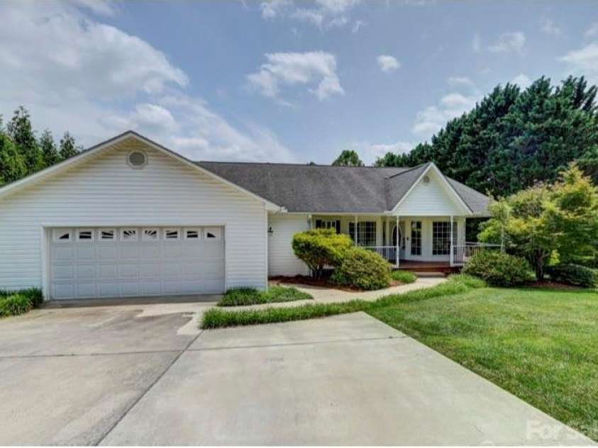 109 Meadow Run, Asheville, NC 28806.  MLS# CAR4259730, YatesRealty ID 34520. Front