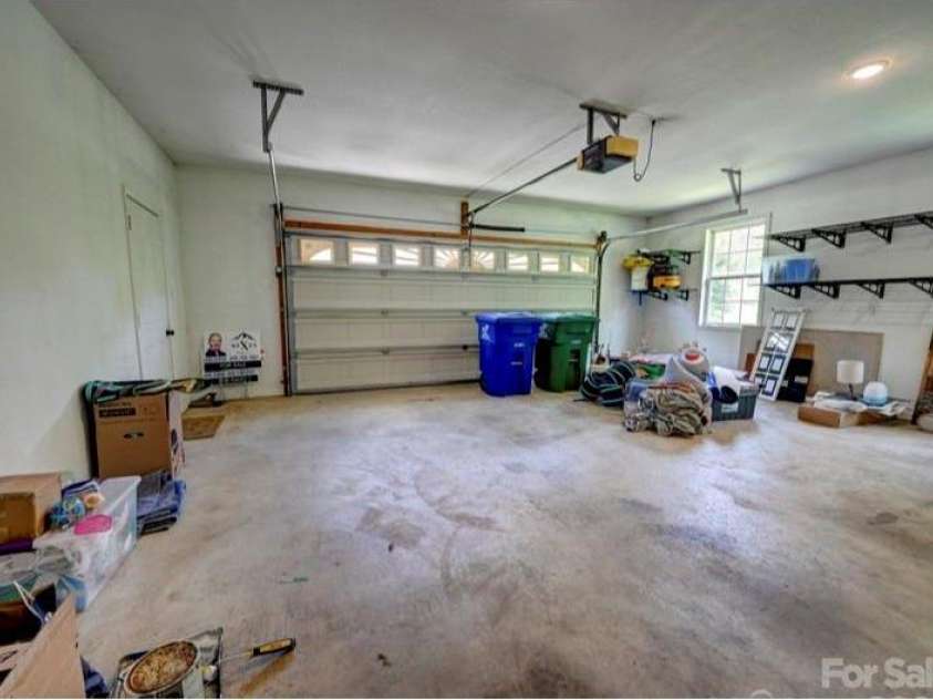 109 Meadow Run, Asheville, NC 28806.  MLS# CAR4259730, YatesRealty ID 34520. Garage