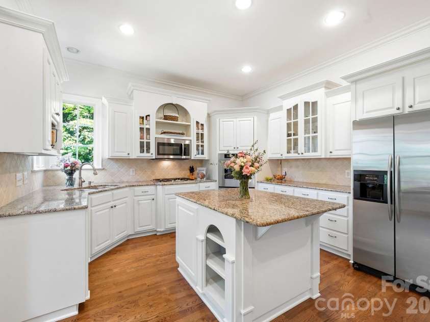 11120 Mcclure Manor Drive, Charlotte, NC 28277.  MLS# CAR4398622, YatesRealty ID 34520. 