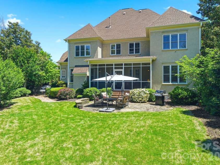 11120 Mcclure Manor Drive, Charlotte, NC 28277.  MLS# CAR4398622, YatesRealty ID 34520. 