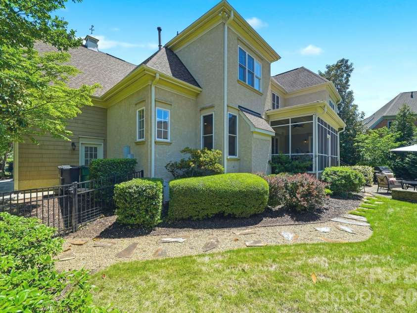 11120 Mcclure Manor Drive, Charlotte, NC 28277.  MLS# CAR4398622, YatesRealty ID 34520. 