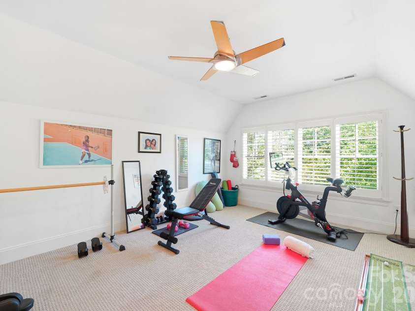11120 Mcclure Manor Drive, Charlotte, NC 28277.  MLS# CAR4398622, YatesRealty ID 34520. Flex Room