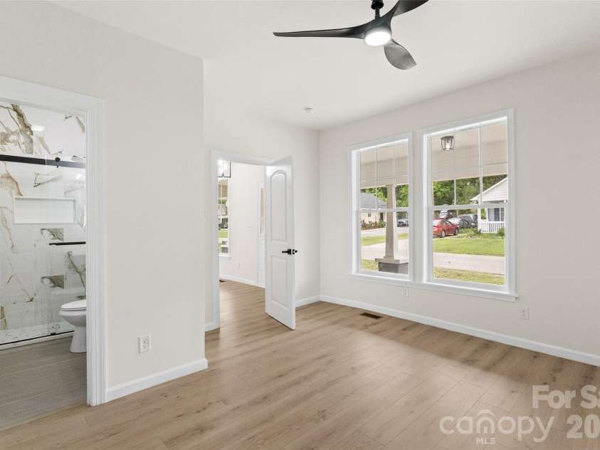 1242 Flint Hill Street, Rock Hill, SC 29730.  MLS# CAR4396295, YatesRealty ID 34521. 