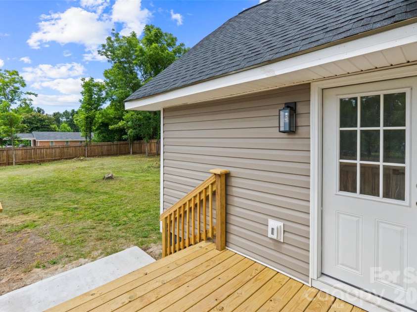 1242 Flint Hill Street, Rock Hill, SC 29730.  MLS# CAR4396295, YatesRealty ID 34521. 