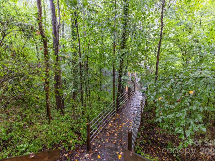 7600 Cedarbrook Drive, Charlotte, NC 28215.  MLS# CAR4289327, YatesRealty ID 34521. 
