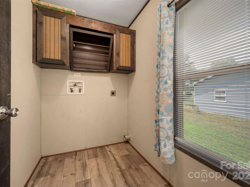 156 Brown Lane, Ellenboro, NC 28040.  MLS# CAR4281281, YatesRealty ID 34522. 