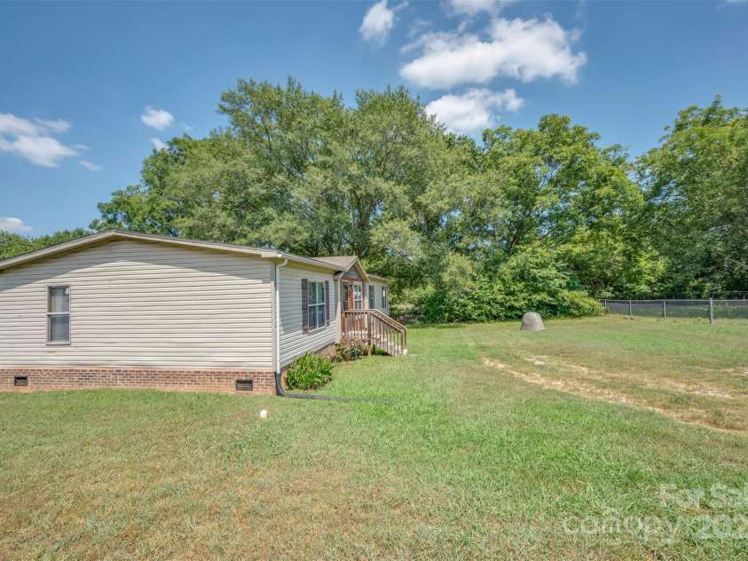 156 Brown Lane, Ellenboro, NC 28040.  MLS# CAR4281281, YatesRealty ID 34522. 