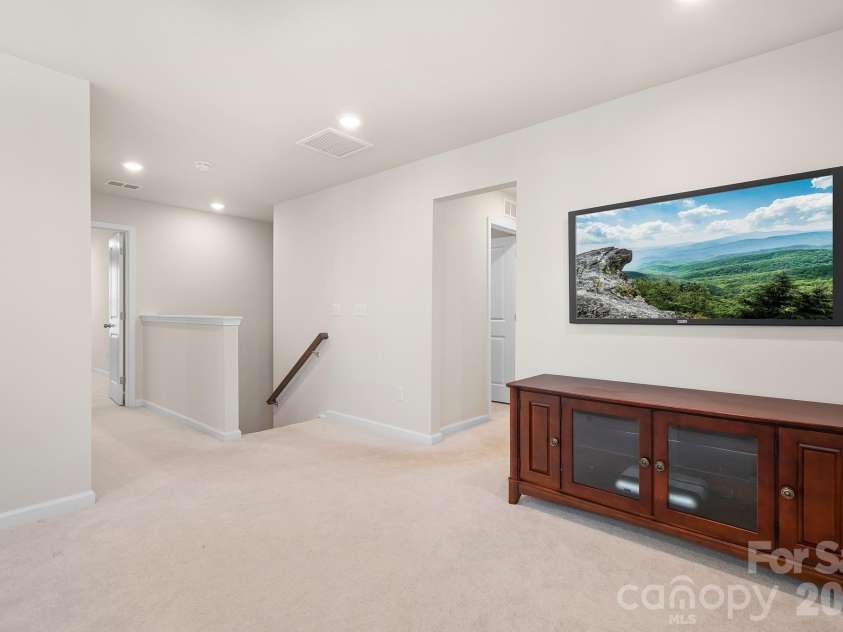 4032 Whipcord Drive, Waxhaw, NC 28173.  MLS# CAR4369759, YatesRealty ID 34523. Loft