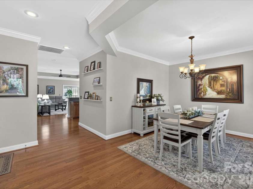 1047 Curry Way, Matthews, NC 28104.  MLS# CAR4388516, YatesRealty ID 34524. 