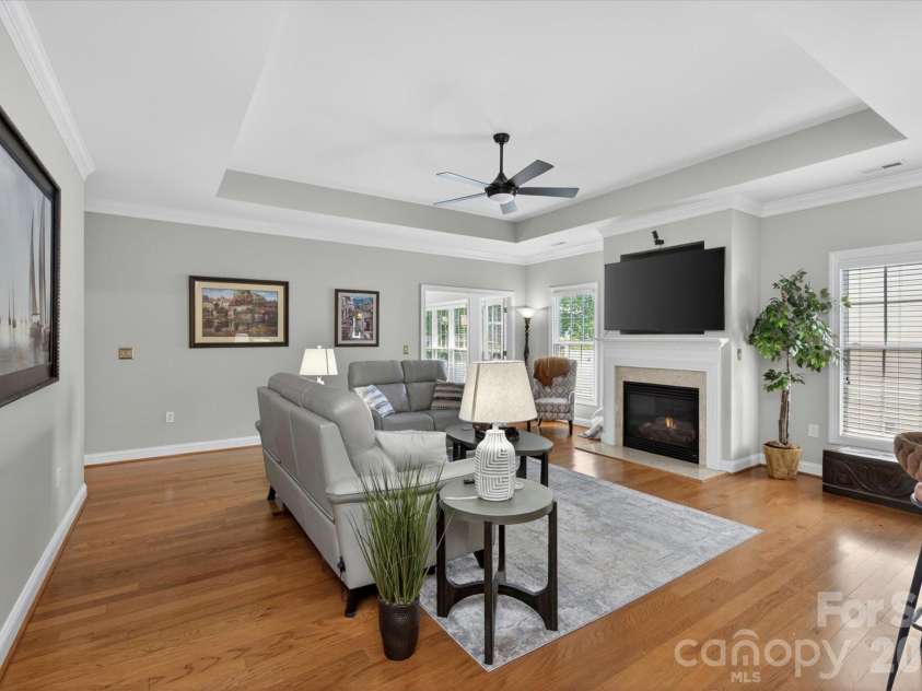 1047 Curry Way, Matthews, NC 28104.  MLS# CAR4388516, YatesRealty ID 34524. 