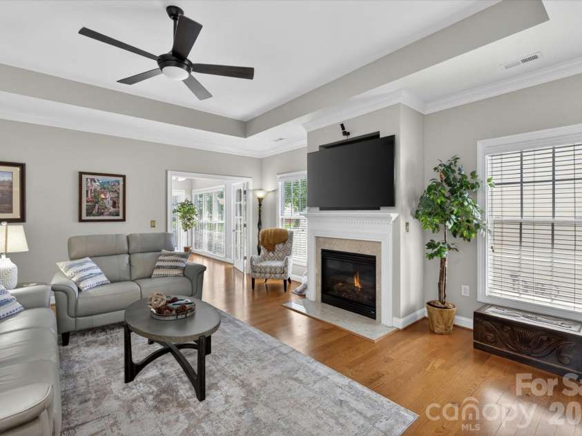 1047 Curry Way, Matthews, NC 28104.  MLS# CAR4388516, YatesRealty ID 34524. 