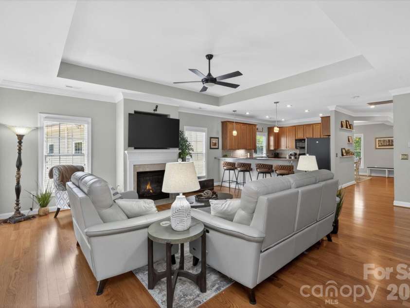 1047 Curry Way, Matthews, NC 28104.  MLS# CAR4388516, YatesRealty ID 34524. 