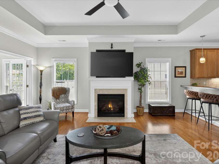 1047 Curry Way, Matthews, NC 28104.  MLS# CAR4388516, YatesRealty ID 34524. 
