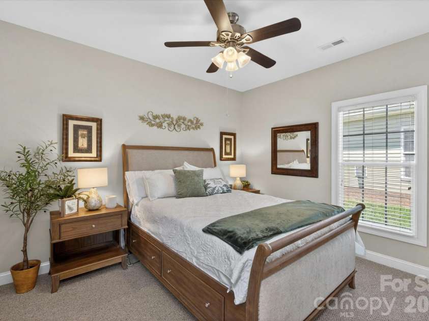 1047 Curry Way, Matthews, NC 28104.  MLS# CAR4388516, YatesRealty ID 34524. 