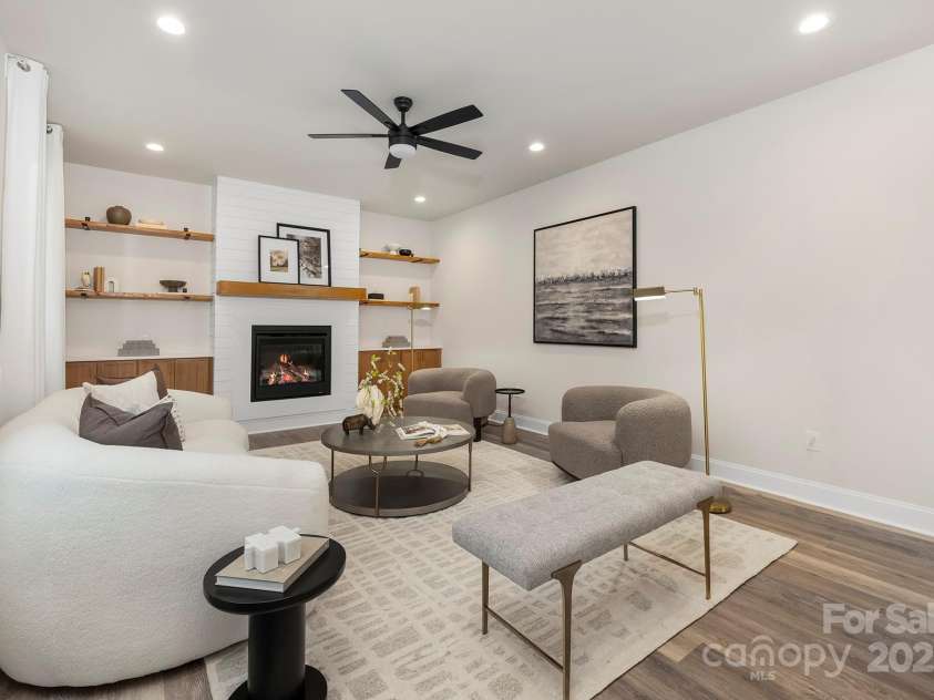 16321 Riverpointe Drive, Charlotte, NC 28278.  MLS# CAR4294866, YatesRealty ID 34525. 