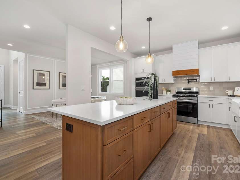 16321 Riverpointe Drive, Charlotte, NC 28278.  MLS# CAR4294866, YatesRealty ID 34525. 