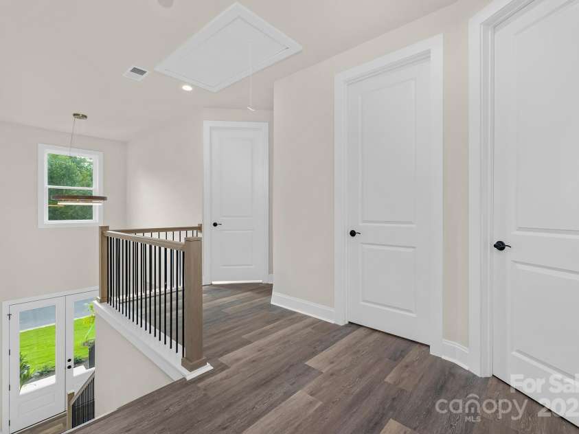16321 Riverpointe Drive, Charlotte, NC 28278.  MLS# CAR4294866, YatesRealty ID 34525. 