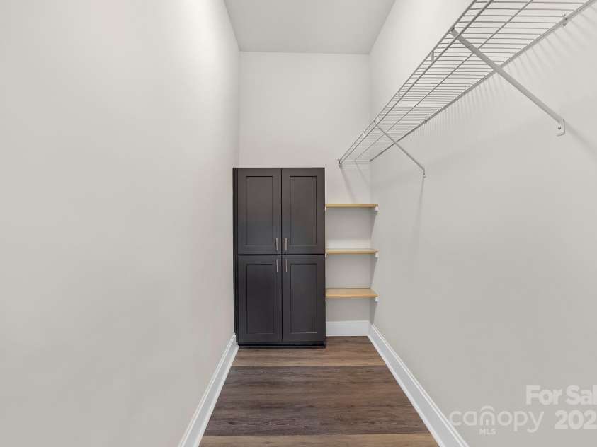 16321 Riverpointe Drive, Charlotte, NC 28278.  MLS# CAR4294866, YatesRealty ID 34525. 