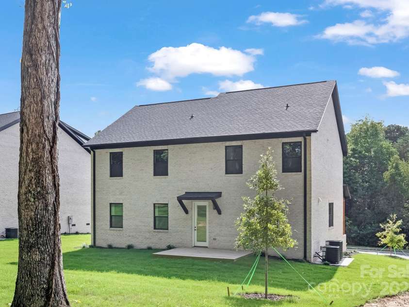 16321 Riverpointe Drive, Charlotte, NC 28278.  MLS# CAR4294866, YatesRealty ID 34525. 