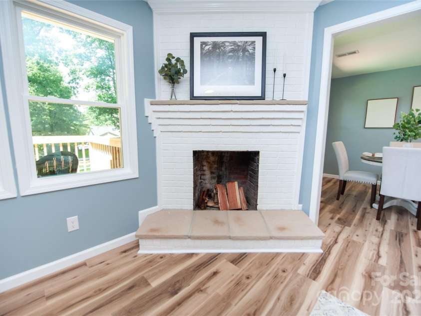 113 Oakleaf Drive, Landrum, SC 29356.  MLS# CAR4281500, YatesRealty ID 34526. 
