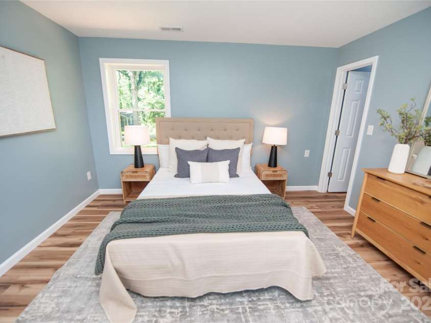 113 Oakleaf Drive, Landrum, SC 29356.  MLS# CAR4281500, YatesRealty ID 34526. 