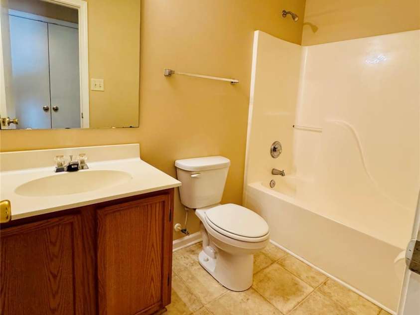 3008 Rockingham Court, Concord, NC 28025.  MLS# CAR4399053, YatesRealty ID 34526. Hall Bath