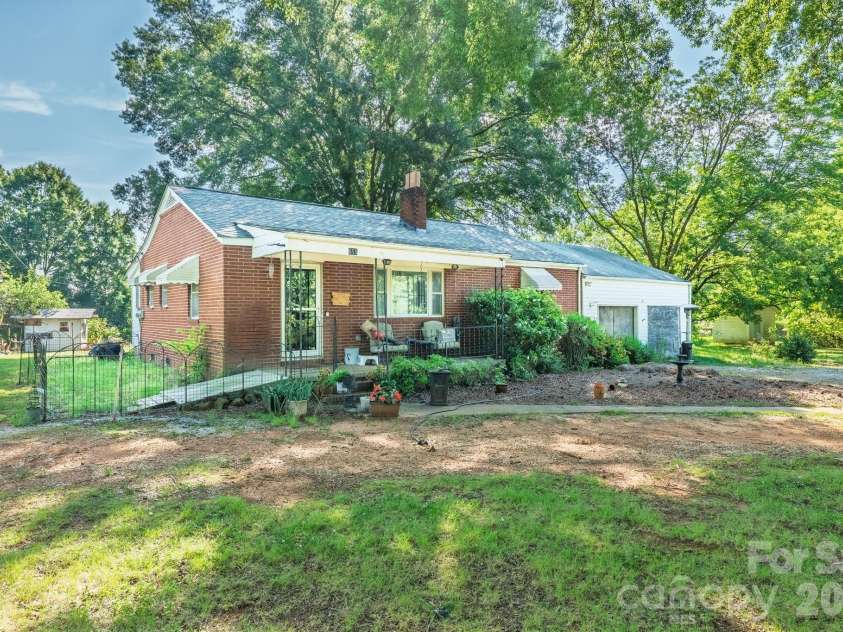 655 Edmiston Road, Mt Ulla, NC 28125.  MLS# CAR4391413, YatesRealty ID 34527. 