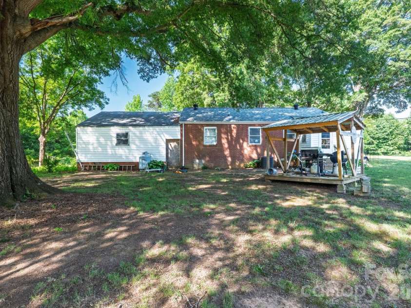 655 Edmiston Road, Mt Ulla, NC 28125.  MLS# CAR4391413, YatesRealty ID 34527. 