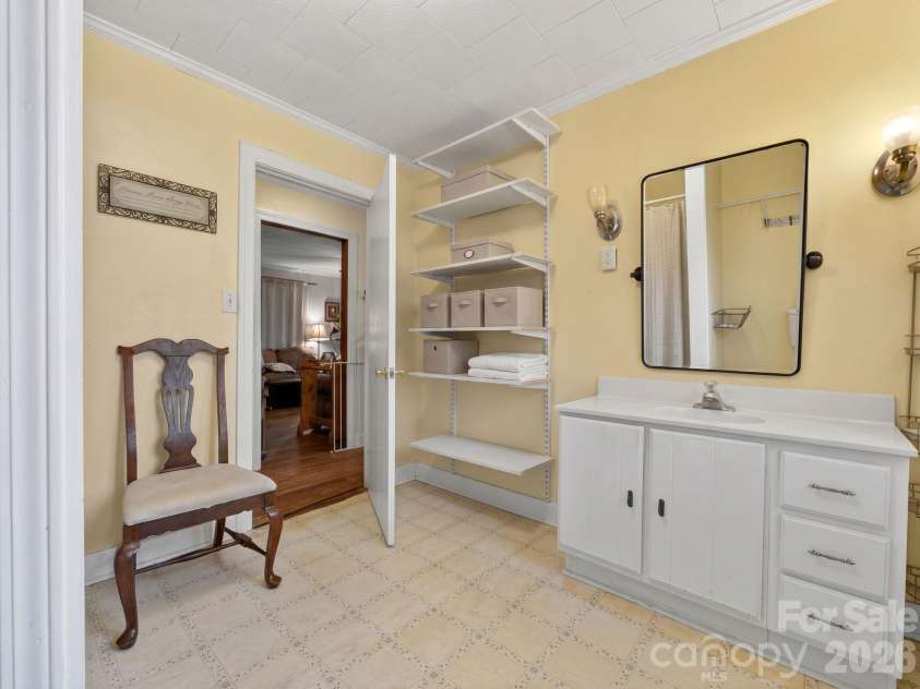 655 Edmiston Road, Mt Ulla, NC 28125.  MLS# CAR4391413, YatesRealty ID 34527. Full Bath