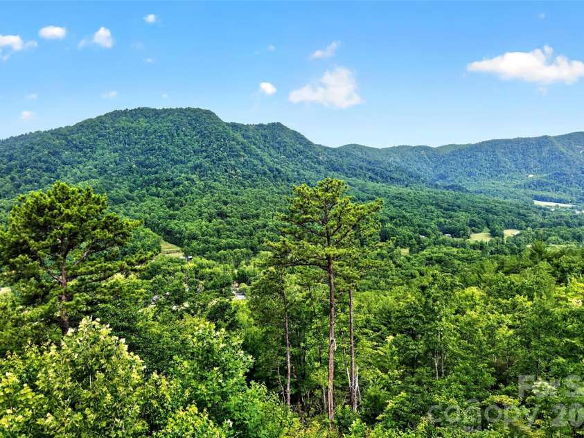 40 Valley View Drive, Marion, NC 28752.  MLS# CAR4398472, YatesRealty ID 34528. 