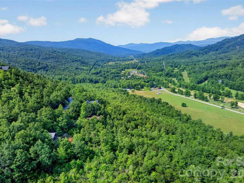 40 Valley View Drive, Marion, NC 28752.  MLS# CAR4398472, YatesRealty ID 34528. 