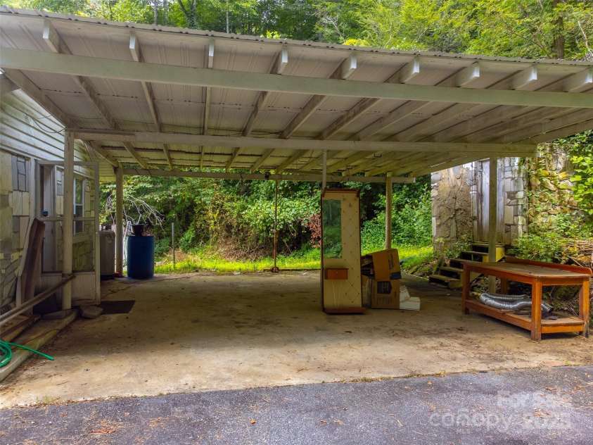 105 Marble Drive, Sylva, NC 28779.  MLS# CAR4294668, YatesRealty ID 34529. 