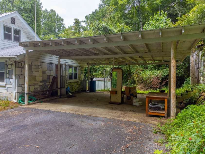 105 Marble Drive, Sylva, NC 28779.  MLS# CAR4294668, YatesRealty ID 34529. 