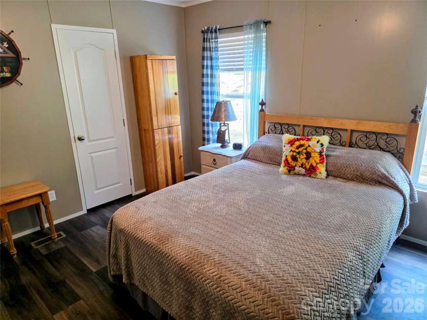 30 Evergreen Road, Burnsville, NC 28714.  MLS# CAR4391106, YatesRealty ID 34529. 
