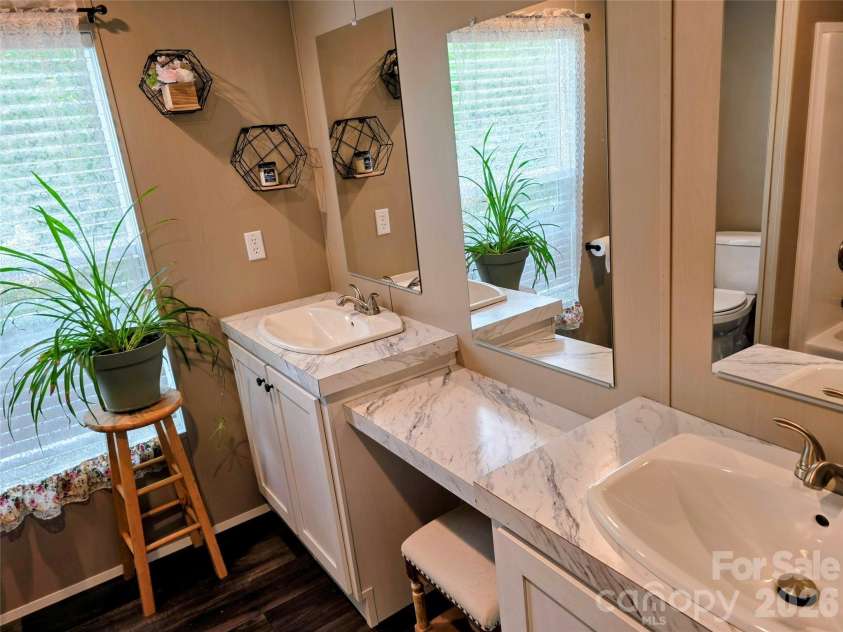 30 Evergreen Road, Burnsville, NC 28714.  MLS# CAR4391106, YatesRealty ID 34529. 