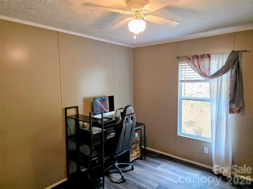 30 Evergreen Road, Burnsville, NC 28714.  MLS# CAR4391106, YatesRealty ID 34529. 