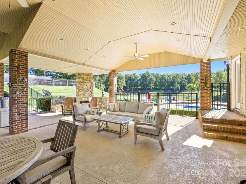 133 Lewis Farm Road, Bessemer City, NC 28016.  MLS# CAR4309644, YatesRealty ID 3453. 