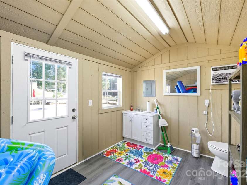 133 Lewis Farm Road, Bessemer City, NC 28016.  MLS# CAR4309644, YatesRealty ID 3453. 