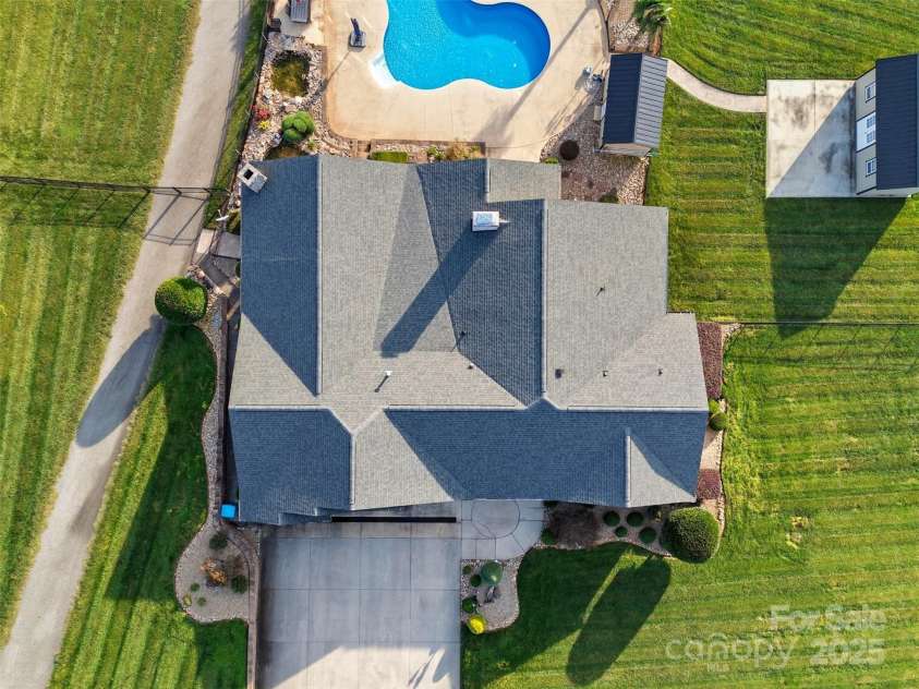 133 Lewis Farm Road, Bessemer City, NC 28016.  MLS# CAR4309644, YatesRealty ID 3453. 