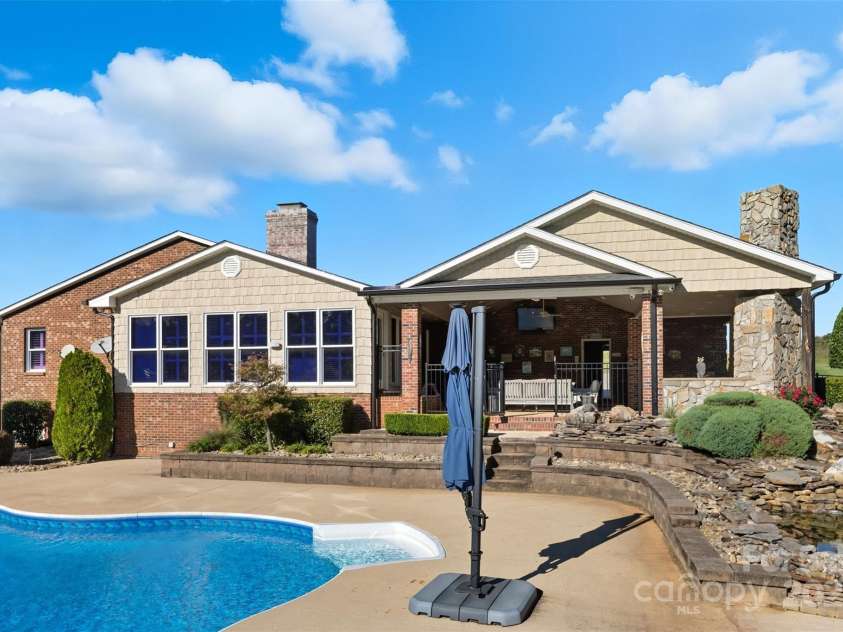 133 Lewis Farm Road, Bessemer City, NC 28016.  MLS# CAR4309644, YatesRealty ID 3453. 