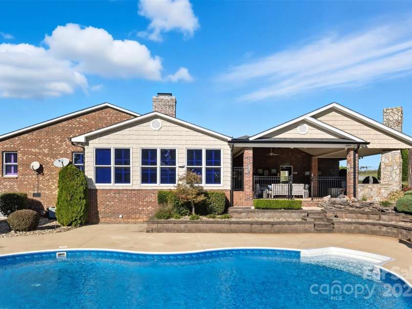 133 Lewis Farm Road, Bessemer City, NC 28016.  MLS# CAR4309644, YatesRealty ID 3453. 