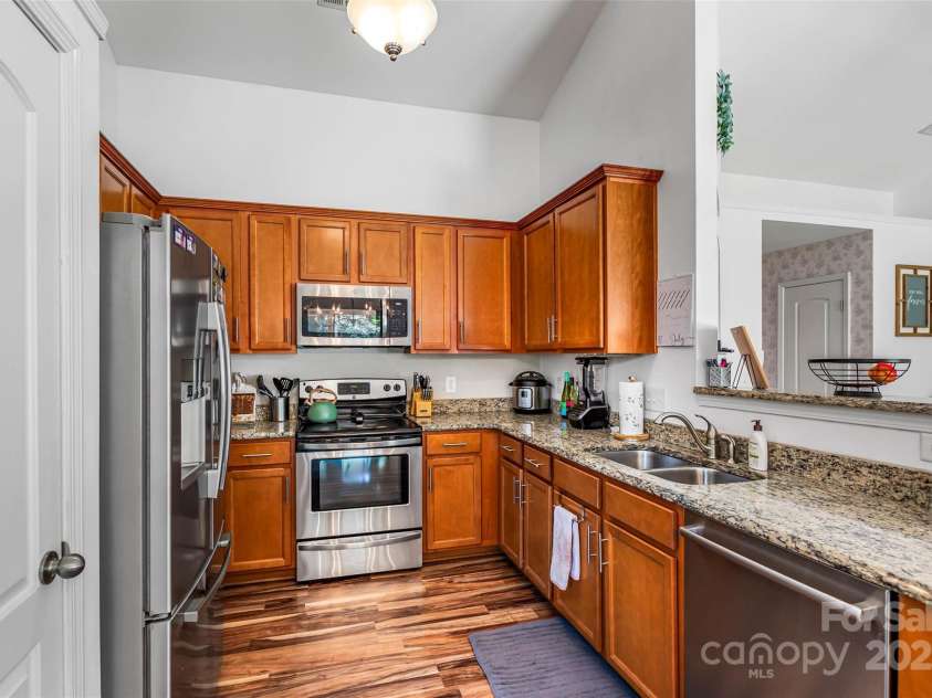 110 Tannin Way, Lexington, NC 27295.  MLS# CAR4282220, YatesRealty ID 34531. 