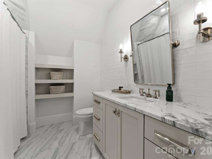 20218 Rainbow Circle, Cornelius, NC 28031.  MLS# CAR4387051, YatesRealty ID 34531. 