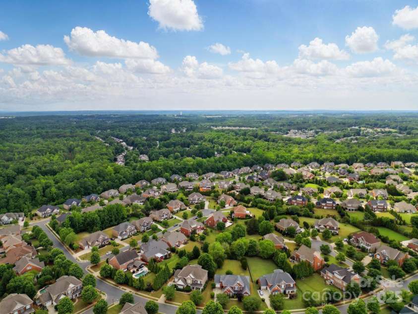 10205 Alouette Drive, Waxhaw, NC 28173.  MLS# CAR4253434, YatesRealty ID 34532. 