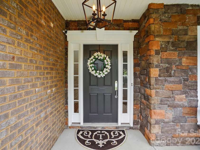 10205 Alouette Drive, Waxhaw, NC 28173.  MLS# CAR4253434, YatesRealty ID 34532. 