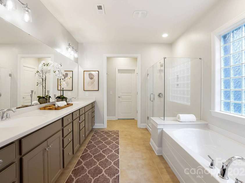 10205 Alouette Drive, Waxhaw, NC 28173.  MLS# CAR4253434, YatesRealty ID 34532. 