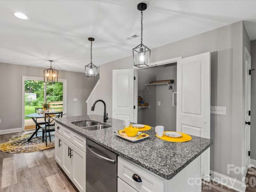 116 Newell Avenue, Kannapolis, NC 28081.  MLS# CAR4396956, YatesRealty ID 34532. 